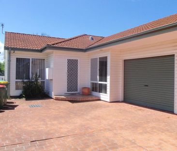 Villa in Ettalong Beach - Photo 1