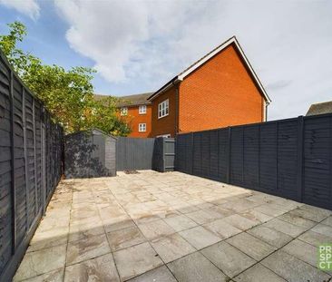 Daylesford Grove, Slough, Berkshire, SL1 - Photo 1