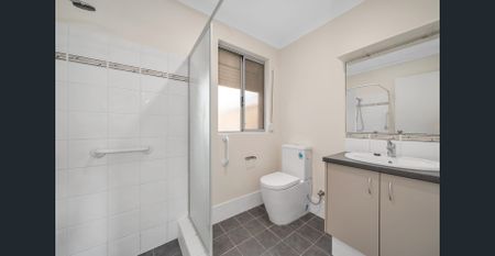 Charming 4x2 Cottage Home in a Convenient Location - Photo 3