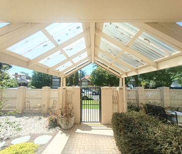 Charming 1-Bedroom Unit with Courtyard in a Premium Yarraville Loca... - Photo 5