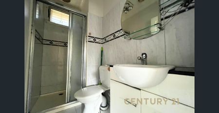 Easy Living in a Prime Location - Photo 3