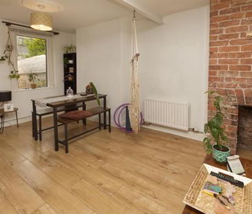 41 Railwayview Street, Bangor, BT20 3BY - Photo 2