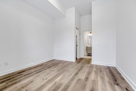 For Lease - 3025 Trailside Drive Unit# 135, Oakville, Ontario - Photo 3