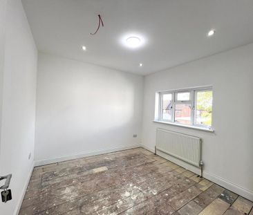 6 bedroom semi-detached house to rent - Photo 3
