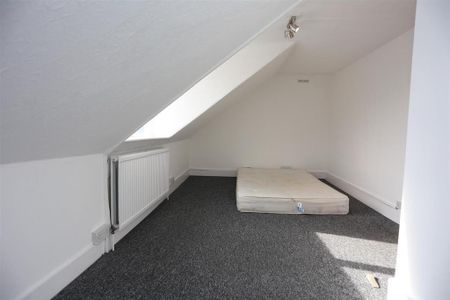 5 bedroom maisonette to rent - Photo 4