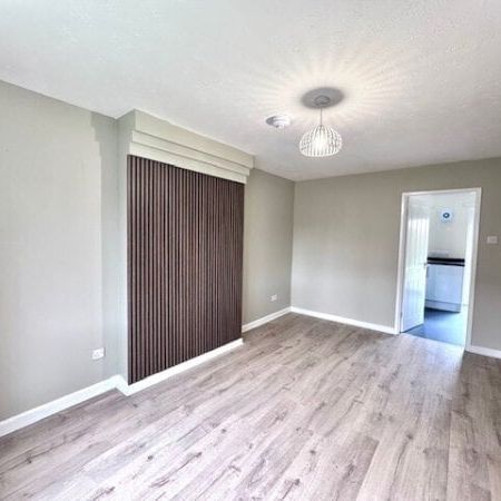 Sevenoaks drive, Bolton BL3 - Photo 1