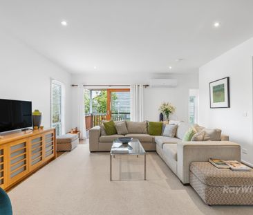 Stunning 3-Bedroom Home in Moruya - Photo 1