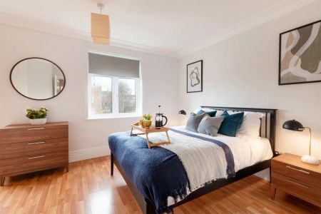 5 Bed, House - Photo 4