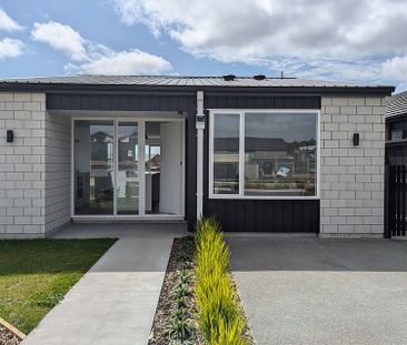 NEW STAND ALONE 2 BEDROOM 2 BATHROOM!! - Photo 1