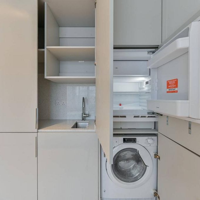 Studio to rent - Photo 1
