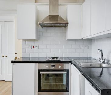 Studio Flat To Let - Photo 5