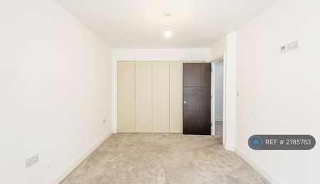 4 bedroom flat to rent - Photo 5