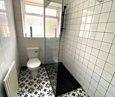 £950 PCM, Furnished One Bedroom First Floor Flat in Lower Cathedral... - Photo 2