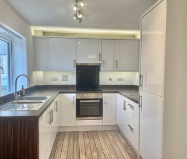 1 bedroom One Bedroom Coach House to rent - Photo 2