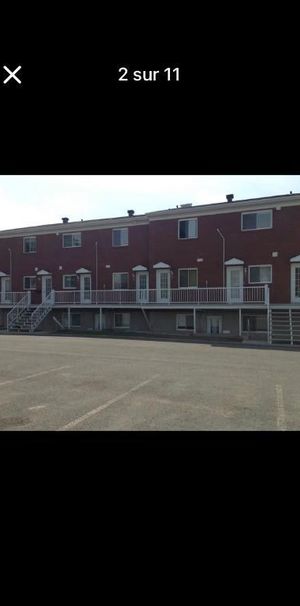 Grand 4 1/2 Lévis - à 4 min des ponts de quebec - Photo 1