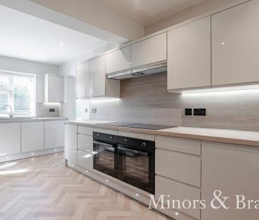 6 bedroom detached house to rent - Photo 5