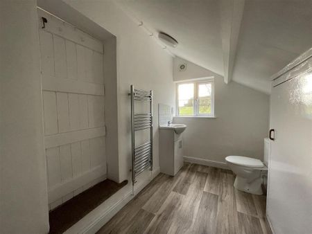 3 bedroom detached house to rent - Photo 3