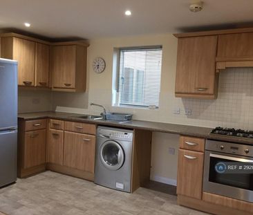 2 bedroom flat to rent - Photo 2