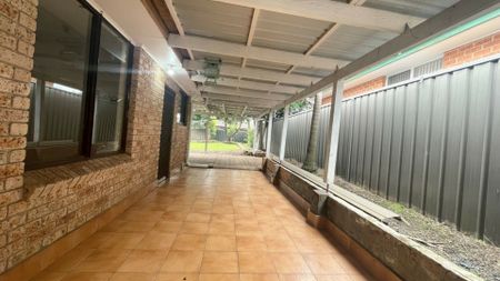 Beautiful Family Home In Prime & Quiet Location! - Photo 2