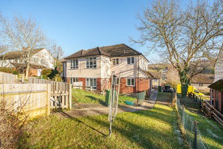 2 bedroom maisonette to rent - Photo 4