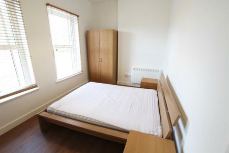 2 bedroom flat to rent - Photo 3
