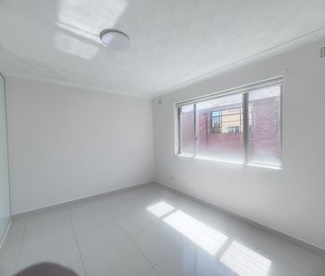 Immaculate & Convenient 3 Beds 2 Bathrooms unit for rent in Lakemba. - Photo 1