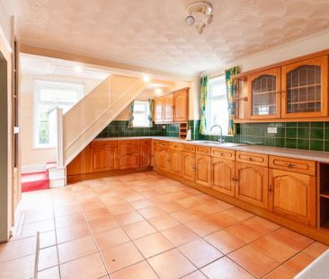 2 bedroom semi-detached house to rent - Photo 2