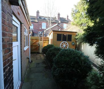 Terraced House to rent on - Photo 1