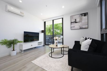 107/10 Aviators Way, Penrith - Photo 2