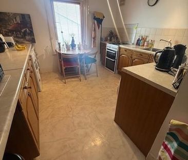 3 bedroom maisonette to rent - Photo 6