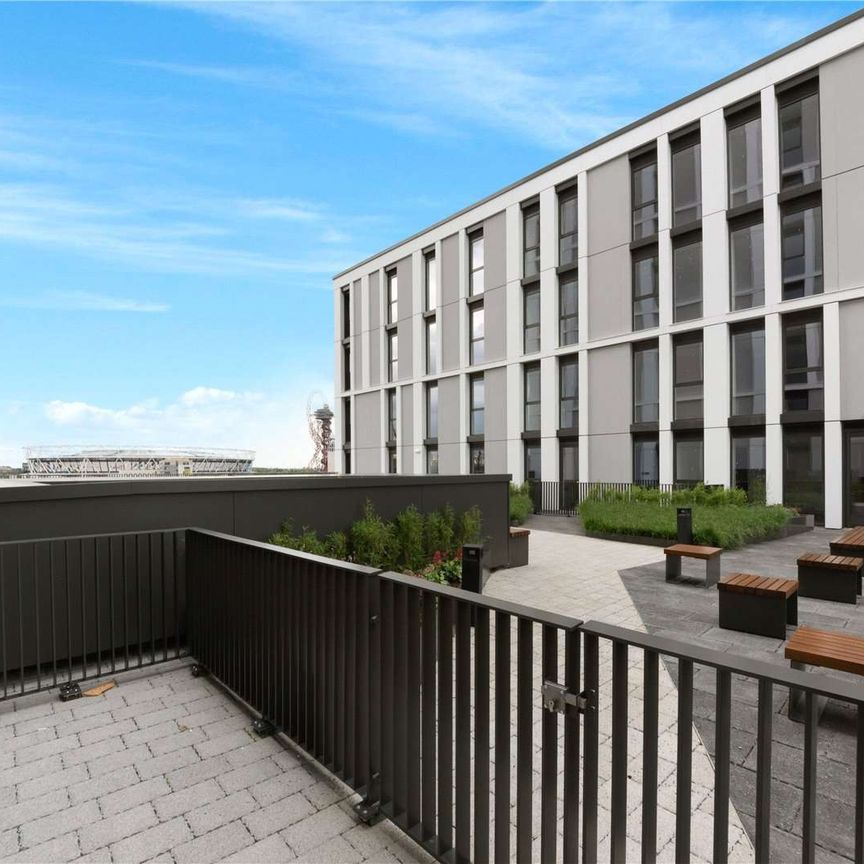 A superb 3 bedroom apartment situated in the new Corn House Development. - Photo 1