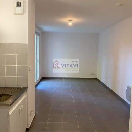 APPARTEMENT BEAUVAIS AVEC JARDINET – 2 pièce(s) – 46.09 m2 - Photo 3