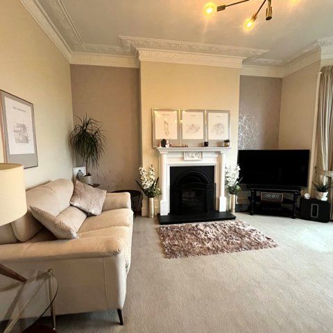 33 Cromwell Road, AB15 4UQ, Aberdeen - Photo 1