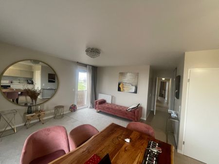 Location Appartement 4 pièces 89m² VILLENAVE D ORNON 33140 - Photo 3