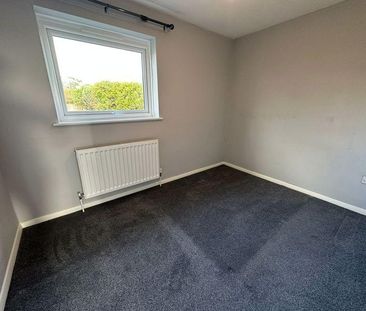 2 bedroom end of terrace house to rent - Photo 6