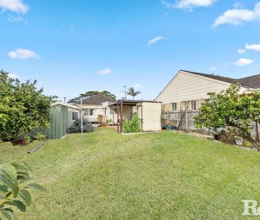 Convenient Location - Walk To Town & Rear Lane Access - Photo 1