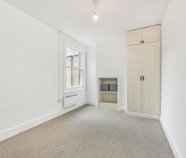 Clyston Street, Clapham SW8 - Photo 2