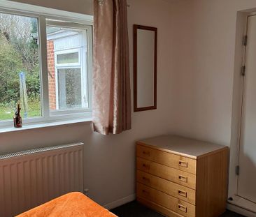 Willow Close CT2 7PS Room 3 - Photo 6