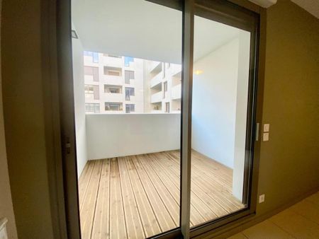 Location Appartement 2 pièces 42m² BORDEAUX 33100 - Photo 2