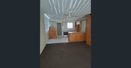 Broadbeach and Kurawa Park at your doorstep - Photo 3