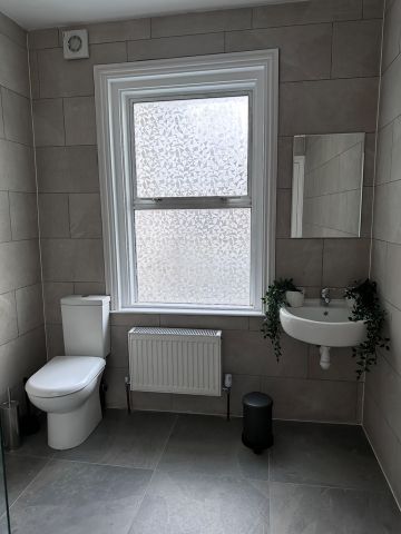 Room in a Shared House, Walm Lane, NW2 - Photo 5