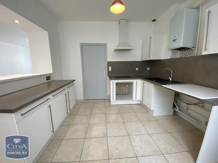 Location Appartement 3 pièces 83m² VILLEFRANCHE SUR SAONE 69400 - Photo 3