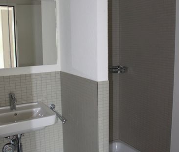 2 1/2-Wohnung mit grossem gedeckten Balkon - Foto 2