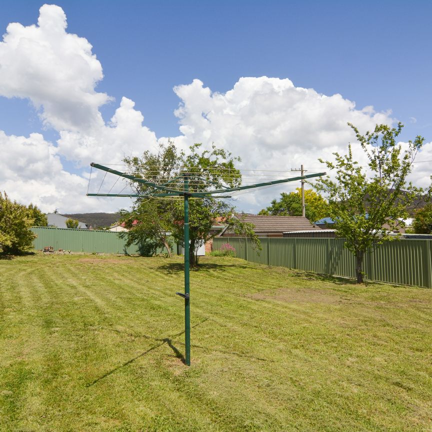 Modern, Sleek & Stylish - Photo 1