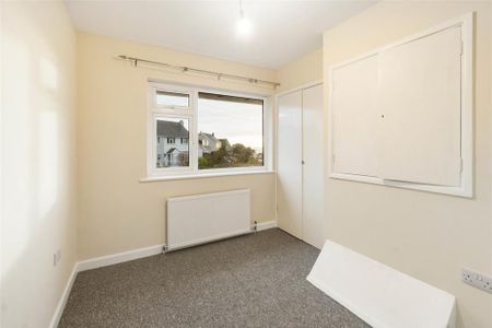 4 bedroom detached house to rent - Photo 5