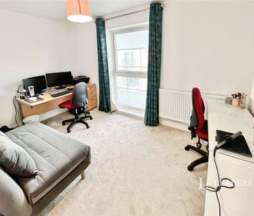 2 bedroom coach house to rent - Photo 5