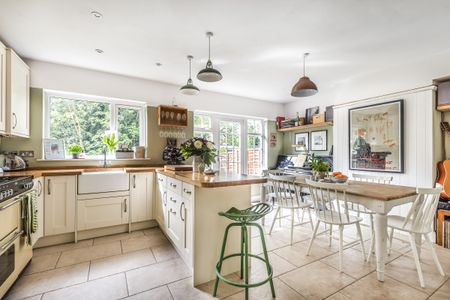 Browns Road, Surbiton, Surrey, KT5 - Photo 4