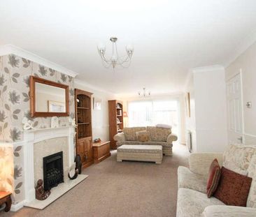 Seamore Avenue, Benfleet, SS7 - Photo 1