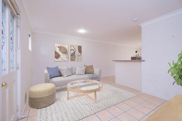 RESOURCE STYLES LIVING! - Photo 1