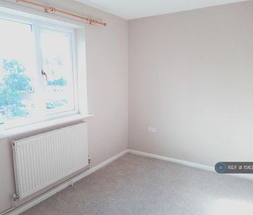 1 bedroom semi-detached house to rent - Photo 3